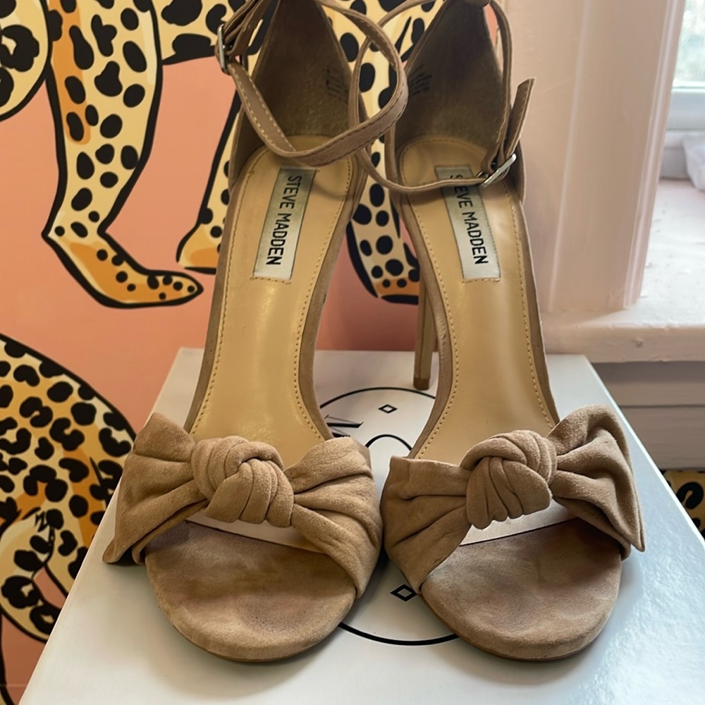 Steve Madden Dixie Nude Suede Heels